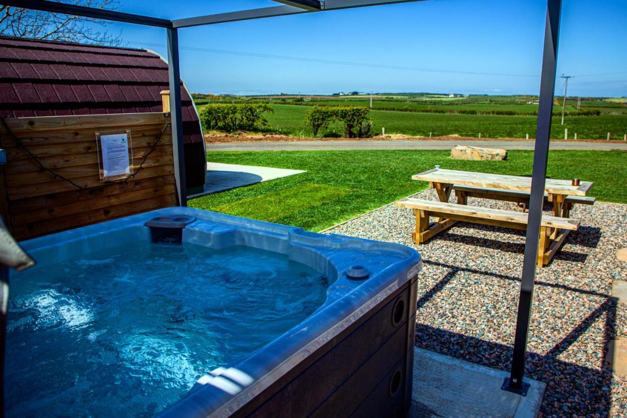 Causeway Country Pods Hotel Bushmills Exterior foto